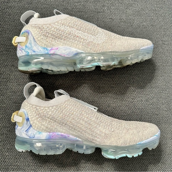 Nike Vapormax Flyknit - Picture 10 of 13